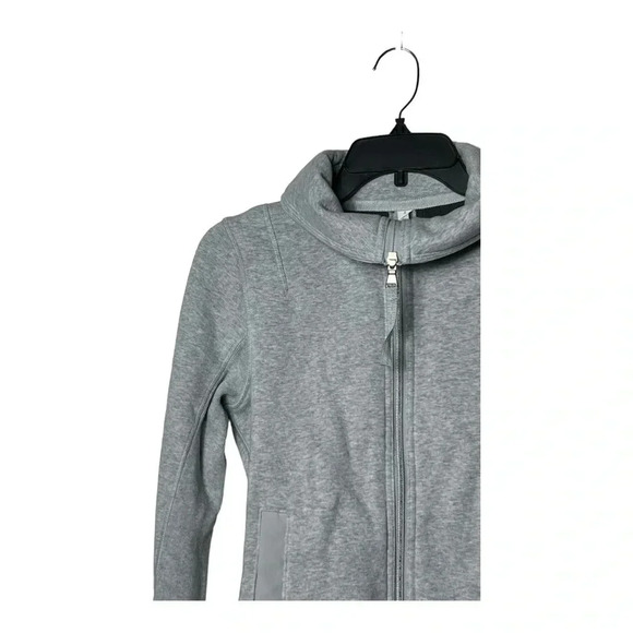 1640. LULULEMON‎ GRAY EN ROUTE JACKET SIZE 6 ZIPPER DETAIL IN BACK COLLARED - Picture 7 of 13